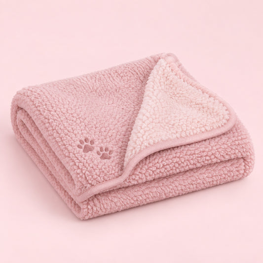 Plaid Pattoune en sherpa Softy, photo packshot sur fond crème